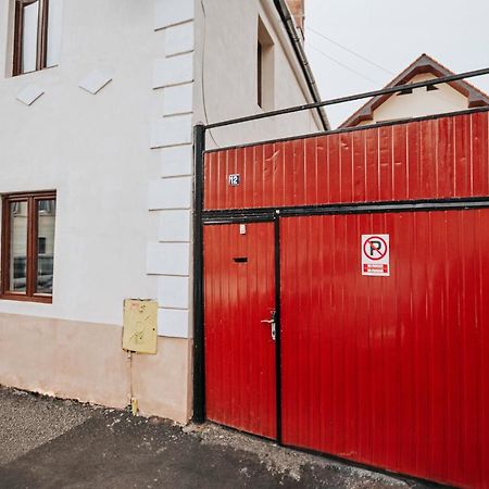 Authentic Old Town Retreat Lägenhet Sibiu Exteriör bild